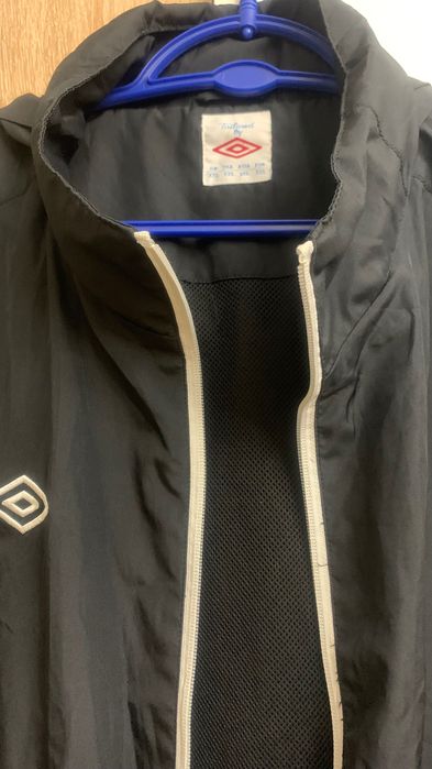 Продам спортивную одежду