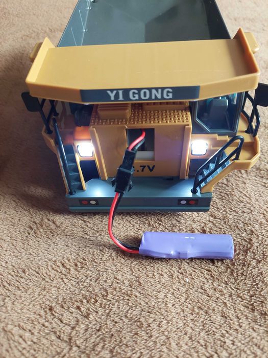 RC самосвал с дистанционно