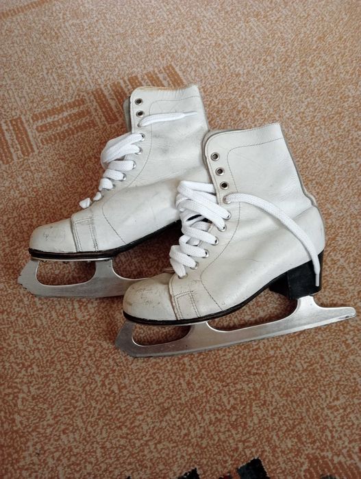 Продам детские коньки,33 размер