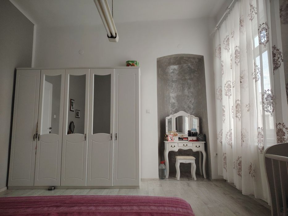 Casă spațioasă în Ghioroc, județul Arad