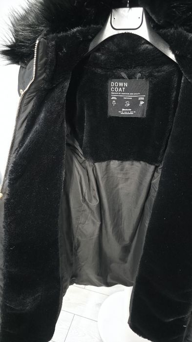 Jacheta lunga de iarna cu puf si pene de rață, Stradivarius, neagra, M