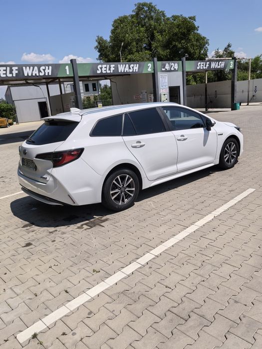 Vand Toyota corolla 2022 combi hybrid