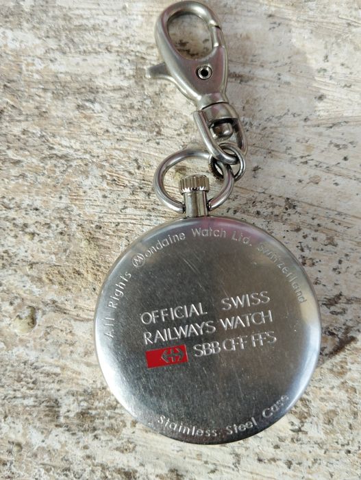 Швейцарски часовник Mondaine