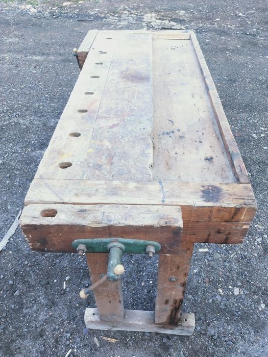 Продам верстак деревянный