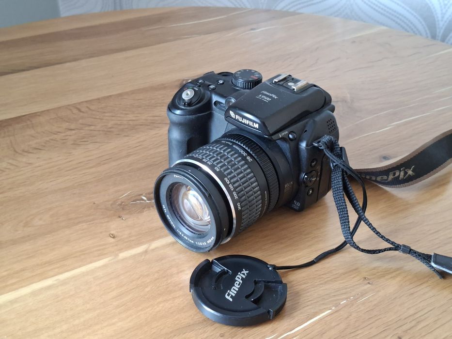 Fujifilm FinePix S9500