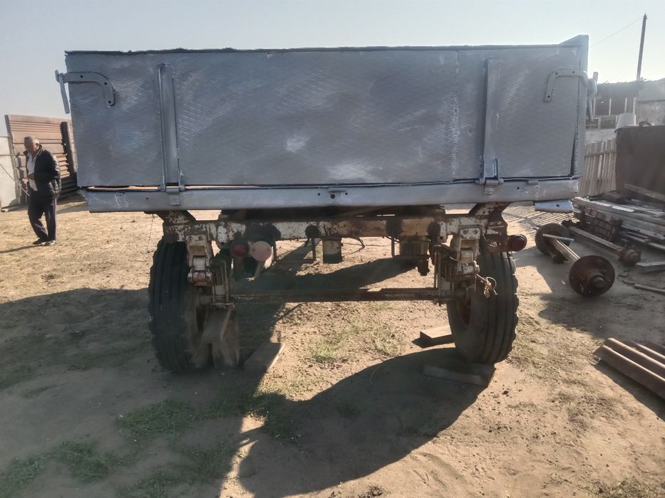 Прицеп ПТС-4 тракторный