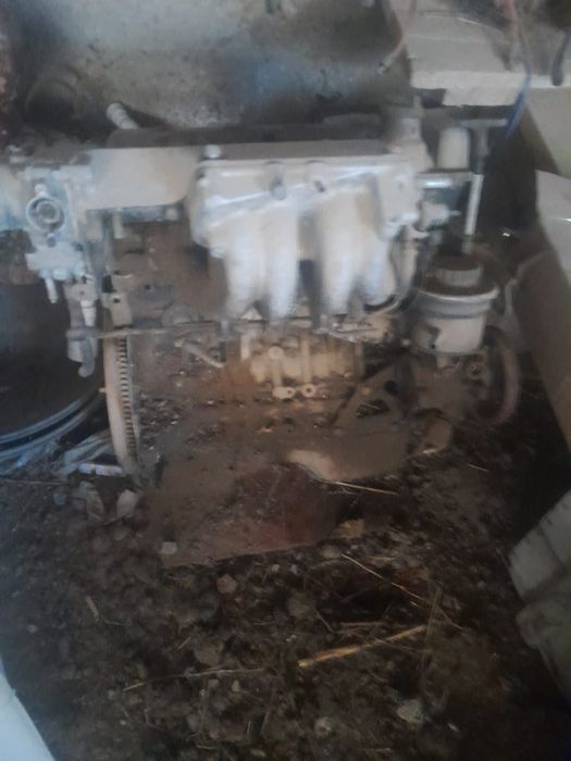 Матор машины Tayota Caryna  Е объем 1.61.6