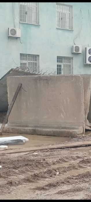 Бетонный   забор