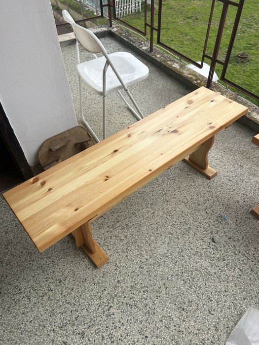 Масивна дървена маса с 2 пейки – нова, комплект