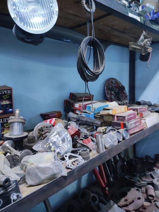 Traktorlar Mtz TTZ Xachir va boshqa turdagi traktorlar