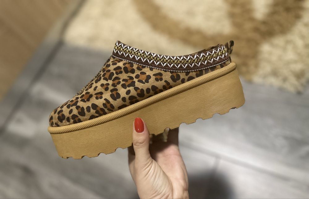 Papuci tip ugg noi