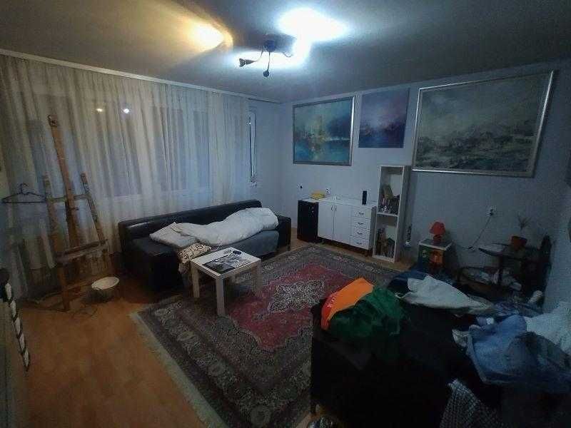 Дава се под наем Тристаен апартамент в Пловдив, Гагарин - 82 кв.м за 438.6 € - Снимка #3