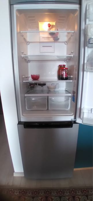 Продам холодильник индезит