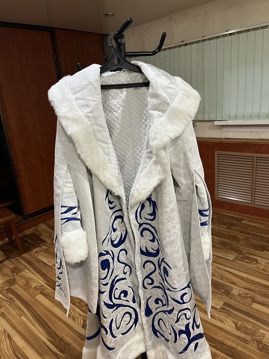 Продам костюм деда мороза и снегурочки