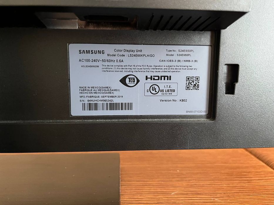 Монитор Samsung диагональ 23,6