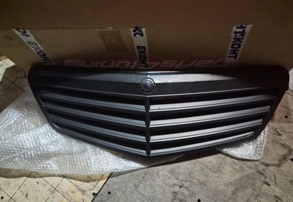 Решетка за Mercedes E class 2006-2009