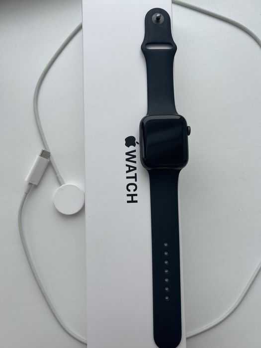 Apple Watch SE 44мм