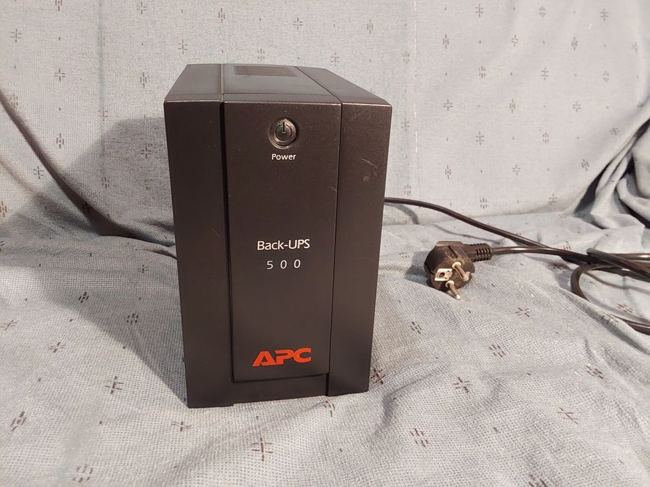 UPS  sursă neîntreruptibilă APC BX500CI