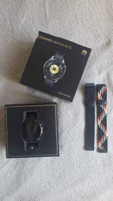 ПРОДАВАМ Часовник huawei watch 6 gt