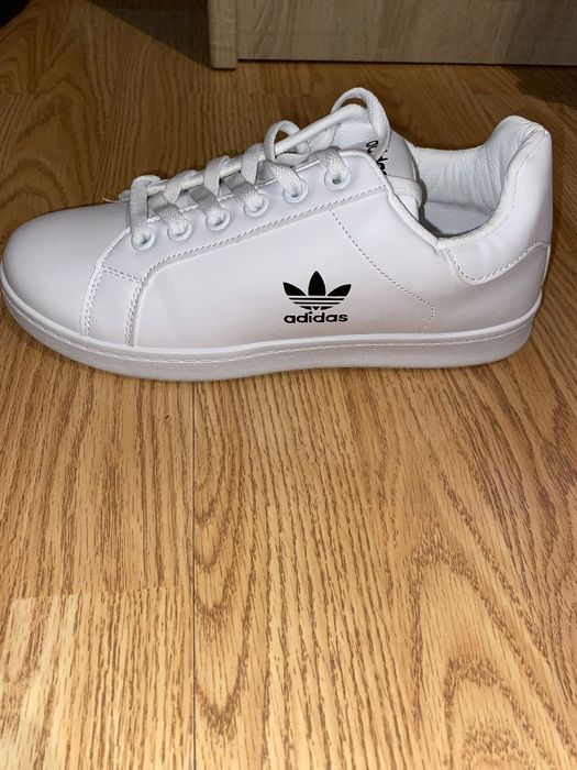 De vanzare adidasi