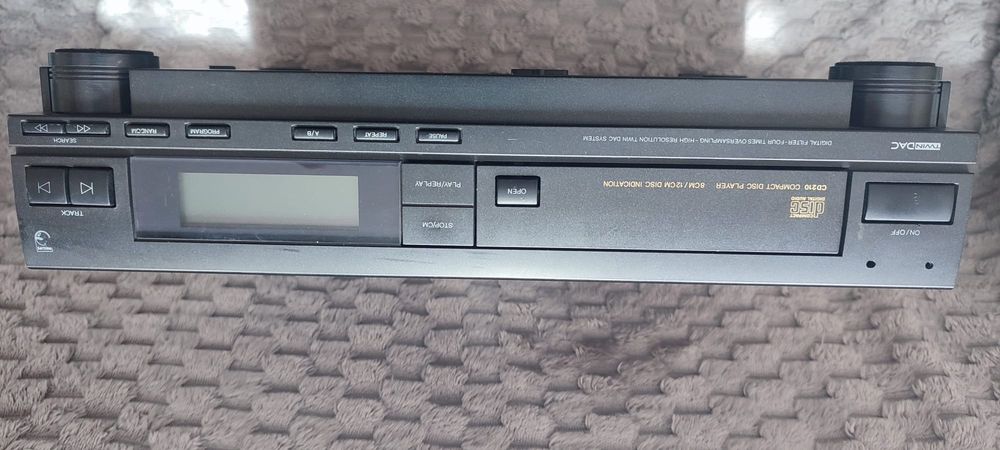 CD player Yamaha YST-99CD Natural
Sound Tabletop