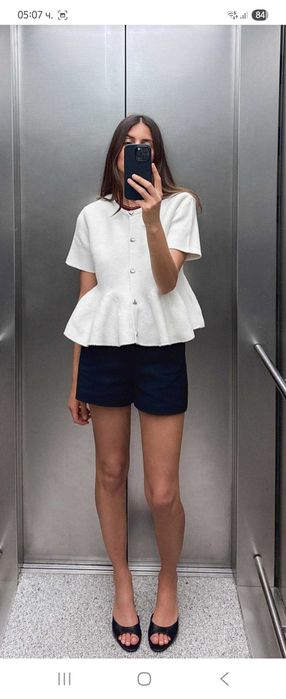 Zara трикотажна жилетка с пеплум Л-ХЛ размер