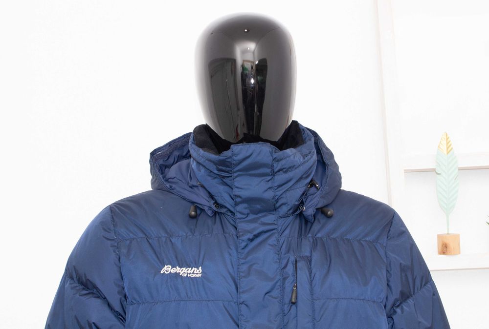 BERGANS Down Jacket оригинално мъжко пухено яке синьо пълнеж пух S