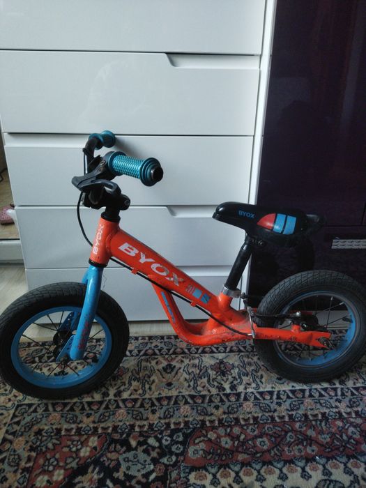 Продавам детско колело