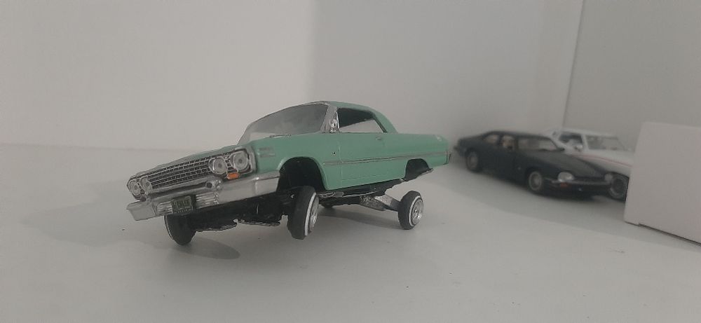 Модель 1963 Chevrolet impala lowrider 1/43.