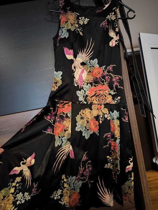 Уникална рокля с коланче