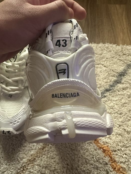 Balenciaga runner