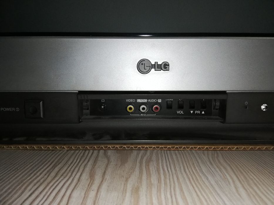 Телевизор LG Flatron