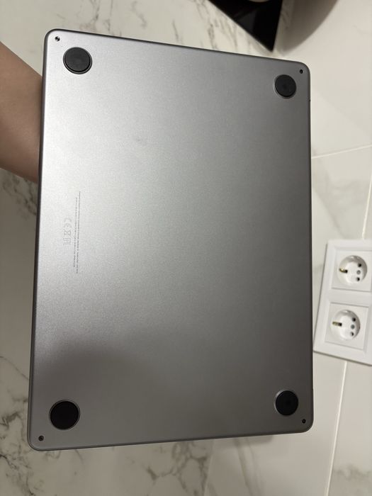 СРОЧНО ПРОДАМ!) MacBook Air M2 2022/256
