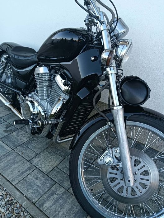 Suzuki  Intruder