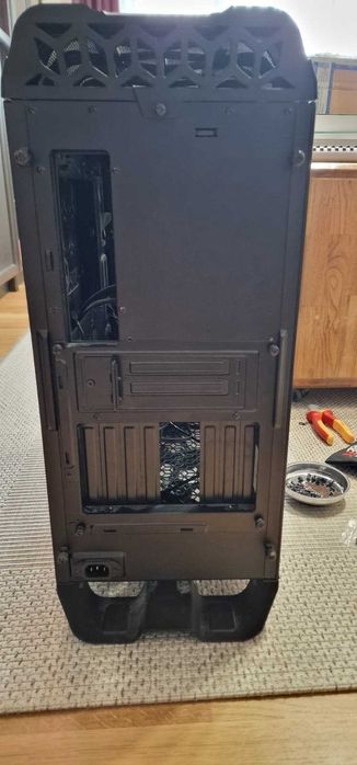 Carcasa   Cooler Master MASTERCASE SL600M folosita - middle tower