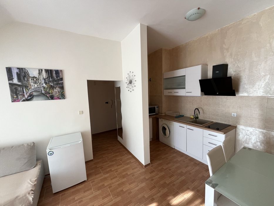 Апартамент под наем в Равда