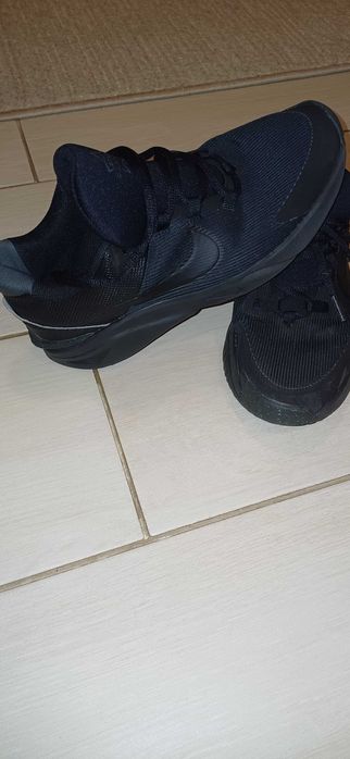 Adidasi Nike marimea 39