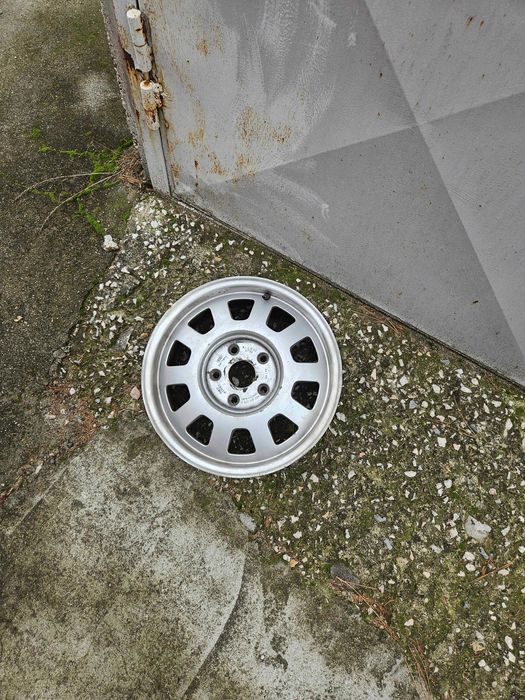 15'' Продавам Лети джанти за Ауди А4/А6 15 цола 5 болта