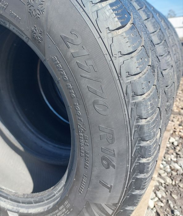 Продам Резину 215 70 Р16