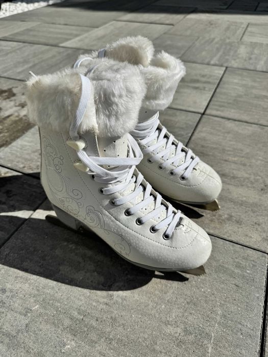 Patine gheata dama marimea 36 din piele