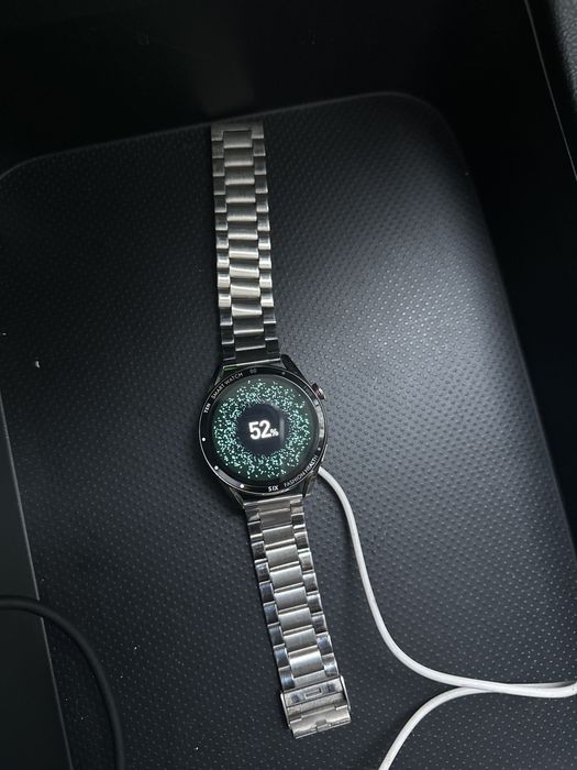 Продам электронные часы