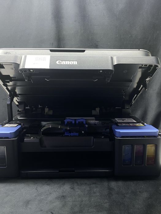 Цветной принтер Canon