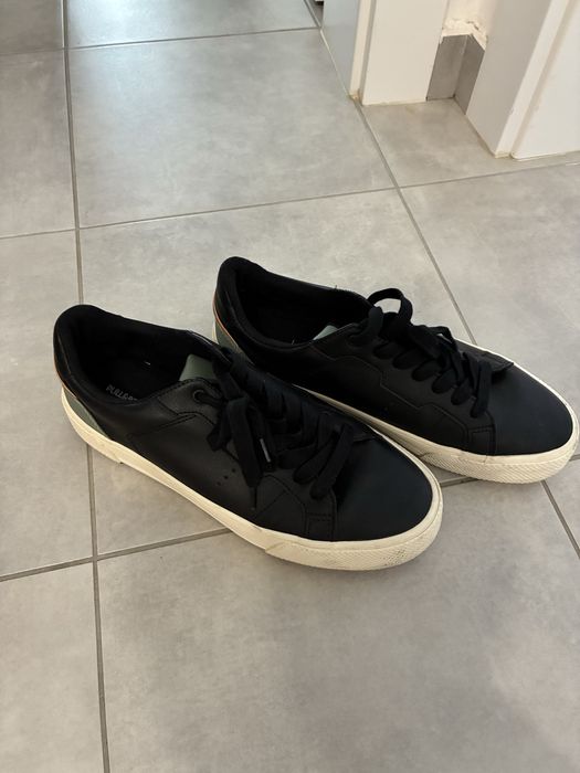 Adidasi pull and bear de vanzare