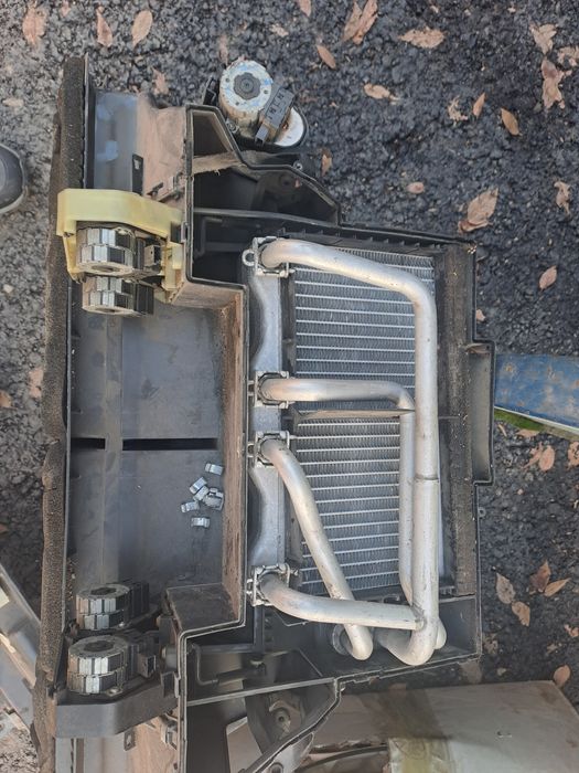 Bmw e38 продам запчасти