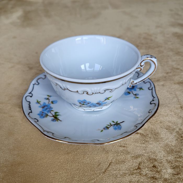 Продам антикварный чайный набор.