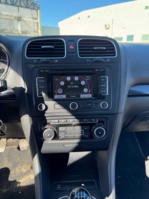 VOLKSWAGEN Golf 2010 — imagine 3