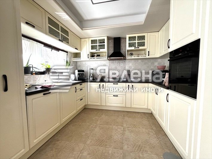 Продава се Къща в Варна, Чайка - 344 кв.м за 1250 €/кв.м - Снимка #6