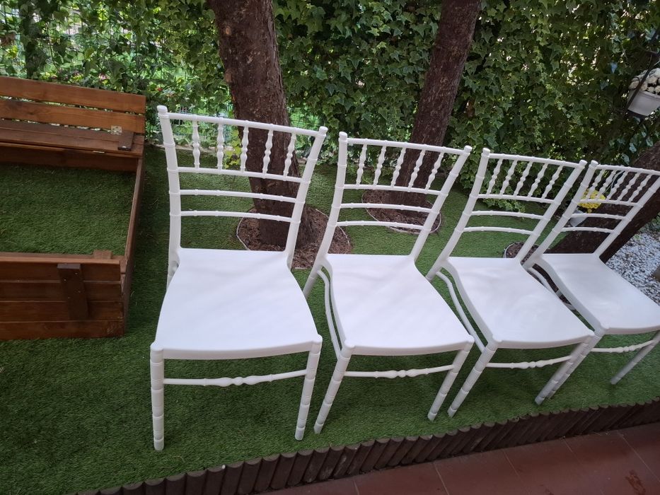 4 scaune Chiavari