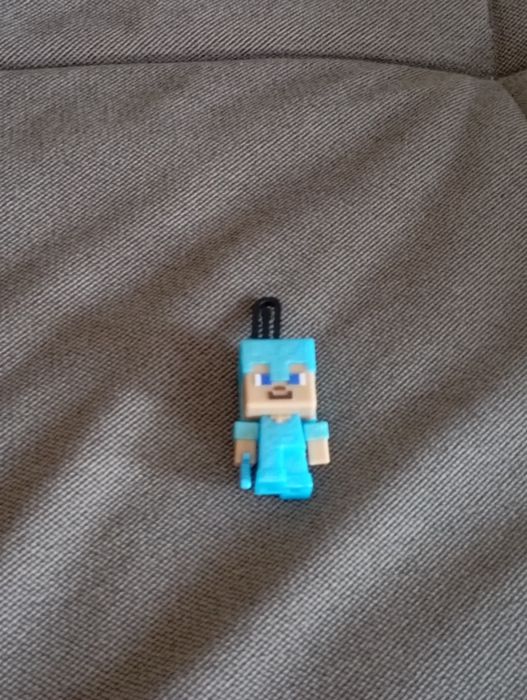 Фигурки kinder JOY minecraft