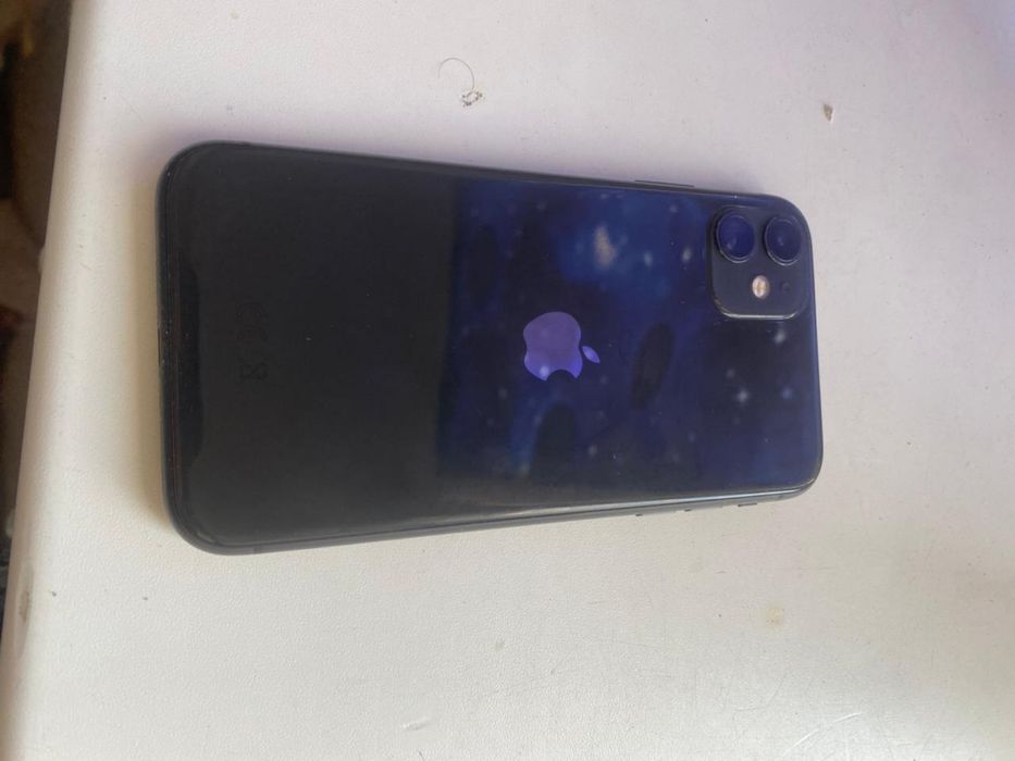 продам айфон 11